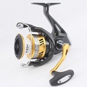 ������� Shimano SAHARA 4000FI